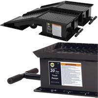 Rampes pour camions lourds avec longue poign&eacute;e en T, Capacit&eacute; 40 000 lb, 45" lo, 13-1/2" la, Hauteur de 9-19/50" NRZ Safety Inc.
