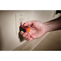 D&eacute;tecteur de tension et testeur de prise DDFT, 50 V - 1000 V, Alerte Affichage & son NRZ Safety Inc.