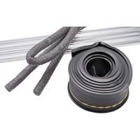 Porte de garage &agrave; balayage calfeutrant NRZ Safety Inc.