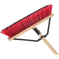 Balai-brosse &agrave; manche renforc&eacute;, 18", Moyen, Soies PVC NRZ Safety Inc.