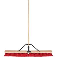 Balai-brosse &agrave; manche renforc&eacute;, 36", Moyen, Soies PVC NRZ Safety Inc.