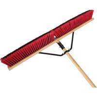 Balai-brosse &agrave; manche renforc&eacute;, 36", Moyen, Soies PVC NRZ Safety Inc.