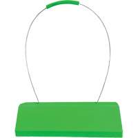 Cale de roue pour avion Checkers Safety SafeRay avec poign&eacute;e &agrave; c&acirc;ble ergonomique, Ur&eacute;thane, Vert fluorescent, 24" la x 8" p x 6" h NRZ Safety Inc.