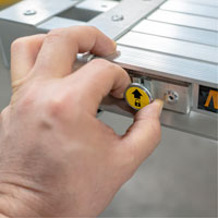 Planche de travail t&eacute;lescopique, 204" la x 12" pr, Capacit&eacute; de 250 lb, D&eacute;mont&eacute; NRZ Safety Inc.