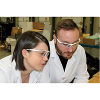 Lunettes de s&eacute;curit&eacute; s&eacute;rie Z1500, Lentille Transparent, Anti-&eacute;gratignures, R&eacute;pond ou surpasse la norme CSA Z94.3 NRZ Safety Inc.