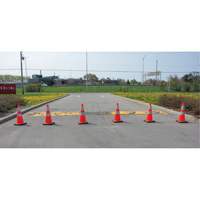 C&ocirc;ne de signalisation, 28", Orange, Bande(s) r&eacute;fl&eacute;chissante(s) 4" & 6" NRZ Safety Inc.