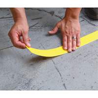 Marqueur robuste pour le sol Tough-Mark, Rectangle, 48" lo x 2" la, Jaune, Poly&eacute;thyl&egrave;ne NRZ Safety Inc.