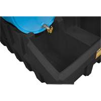 Porte-barils pour gestion de la distribution EcoPolyBlend, 59" lo x 49" la x 26" ha, 66 gal. US Capacit&eacute; NRZ Safety Inc.