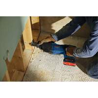 Scie alternative avec poign&eacute;e en D (outil seulement), 18 V, Lithium-ion Bloc-pile, 2700 coups/min NRZ Safety Inc.