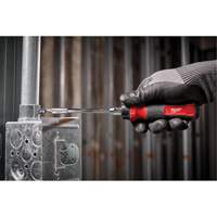 Tournevis &agrave; cliquet 14-en-1 &agrave; embouts multiples avec porte-embout de 1/4", 10-11/100" lo, Prise Coussin&eacute;e NRZ Safety Inc.