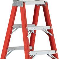 6600 AA Series Industrial Extra Heavy-Duty 2-Way Stepladders, Fibreglass, 375 lbs. Capacity, 4' NRZ Safety Inc.