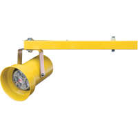 Lampes DEL en m&eacute;tal pour quai de chargement NRZ Safety Inc.
